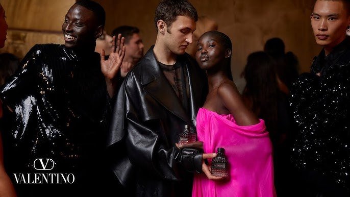 Valentino Donna Born In Roma Intense